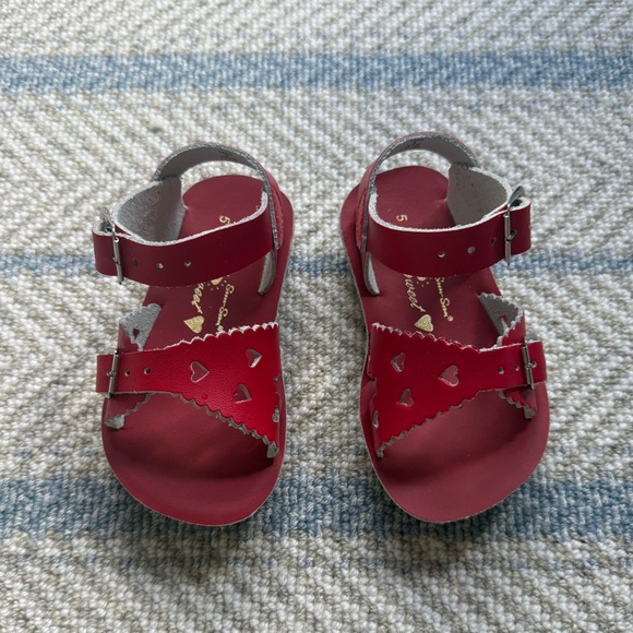 NEW ♥️ SUN SAN Red Sweetheart Leather Sandals - Picture 1 of 2